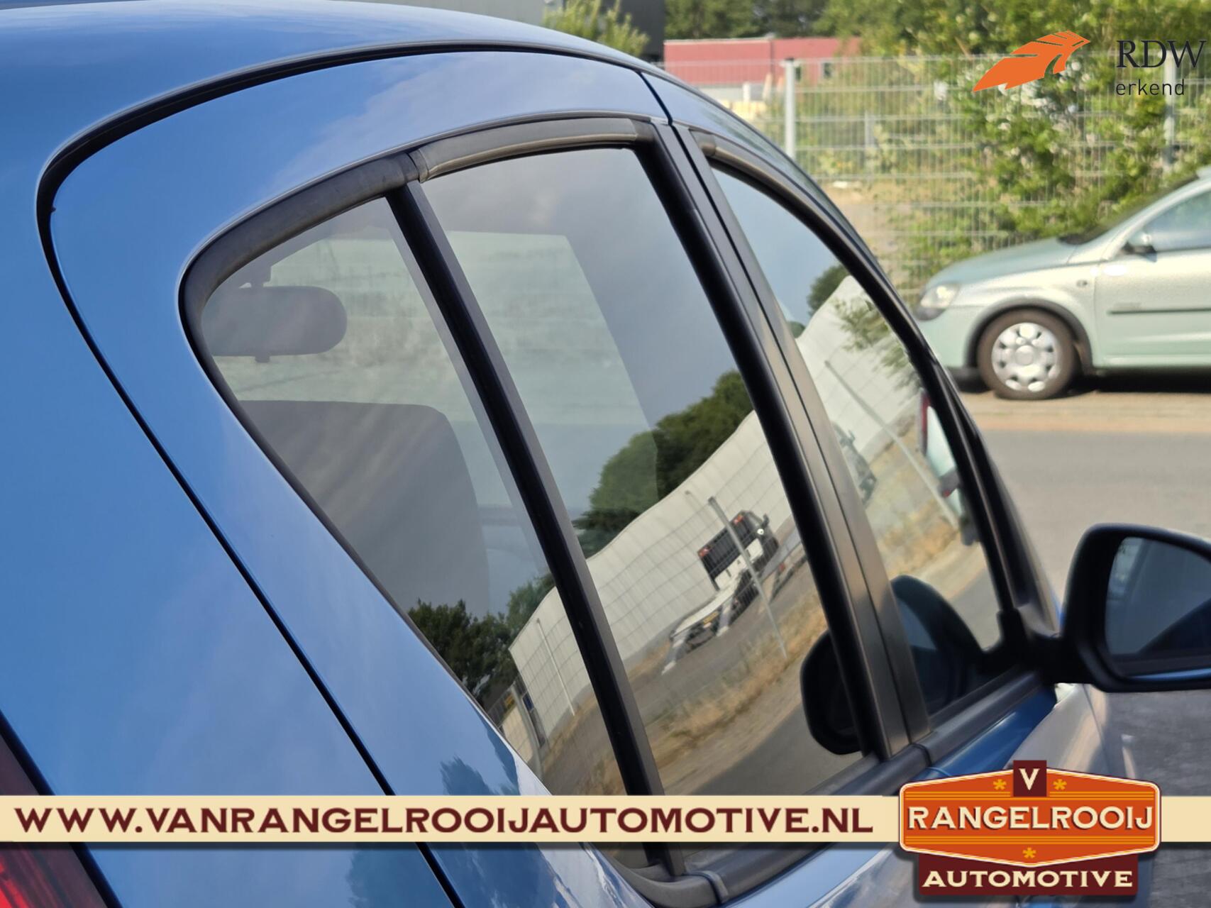 Foto van Opel Agila