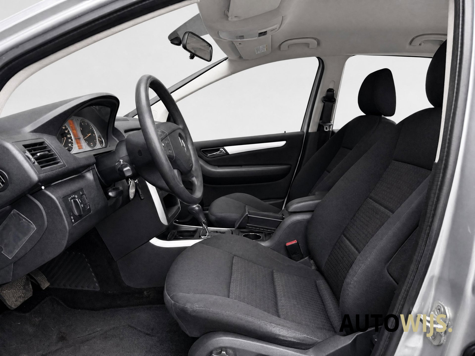 Foto van Mercedes-Benz B 200