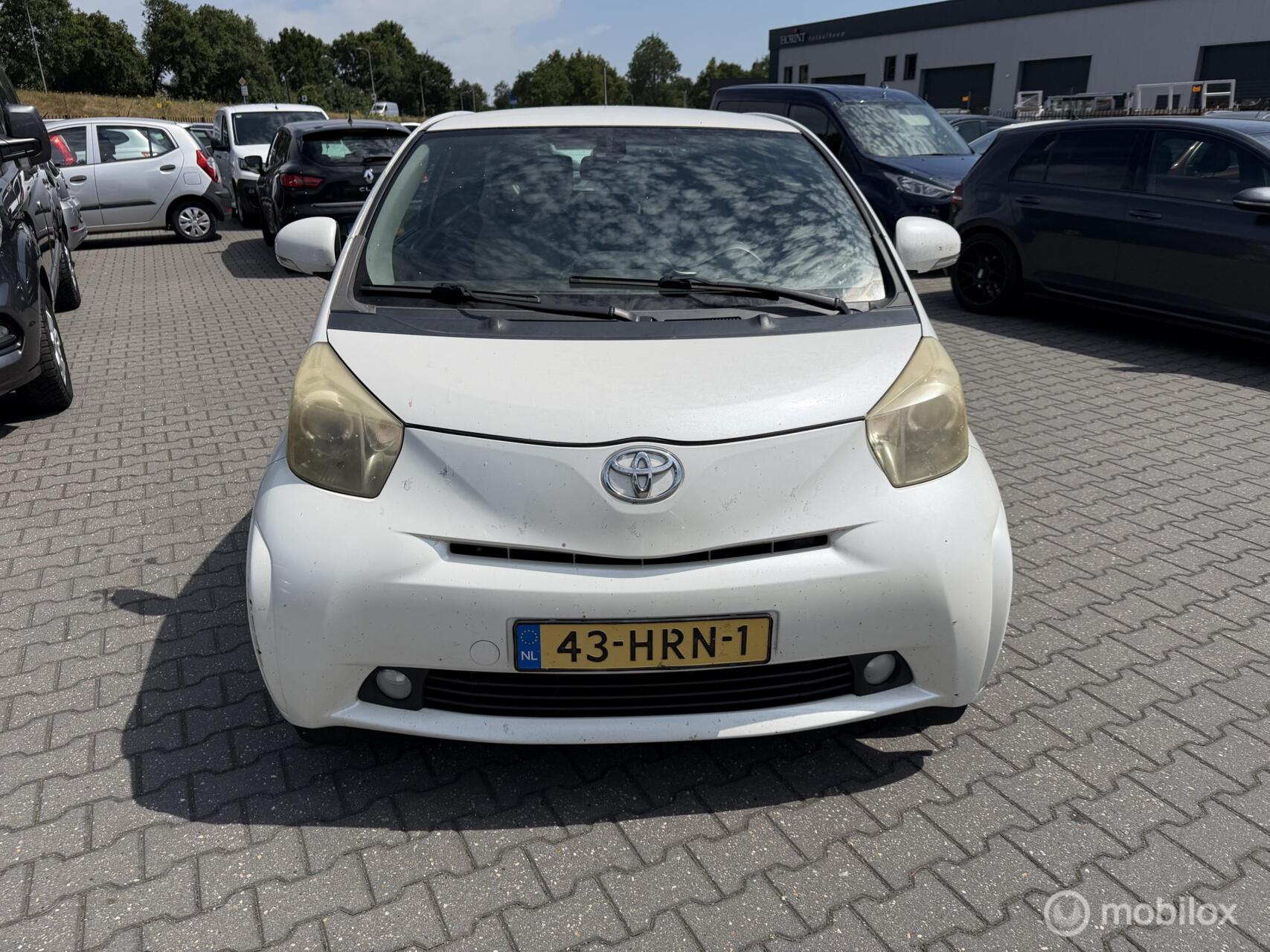 Toyota Toyota Iq 1.0 VVTi Comfort inruil koopje 2009 - voorkant