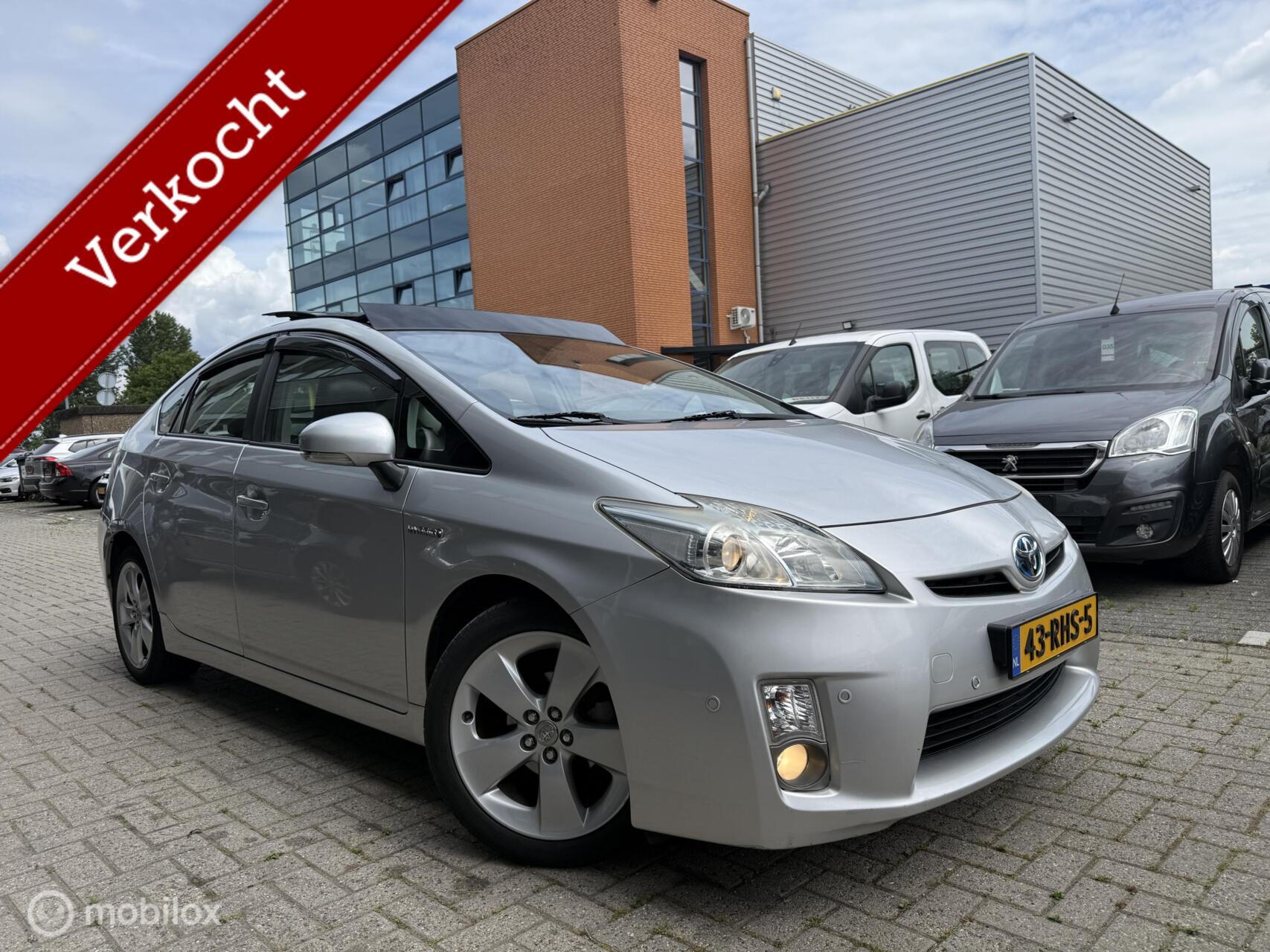 Toyota Toyota Prius 1.8 Dynamic Business BOMVOL Opties 2011 - voorkant