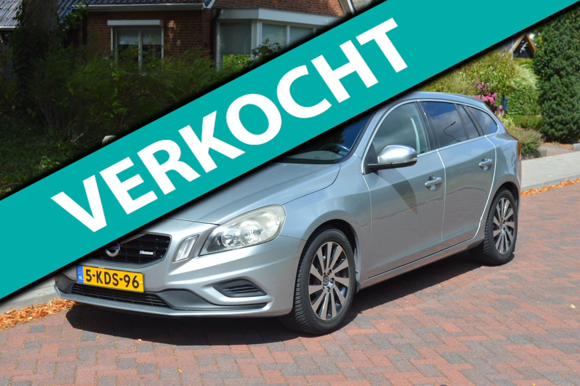 Volvo V60 1.6 T3 R-Design Org NL/NAP/dealer onderh 2013 - voorkant