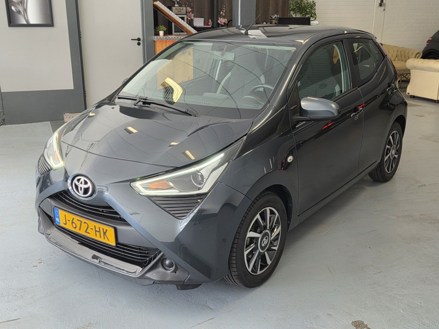 Toyota Toyota Aygo 1.0 VVT-i x-play 2020 - voorkant