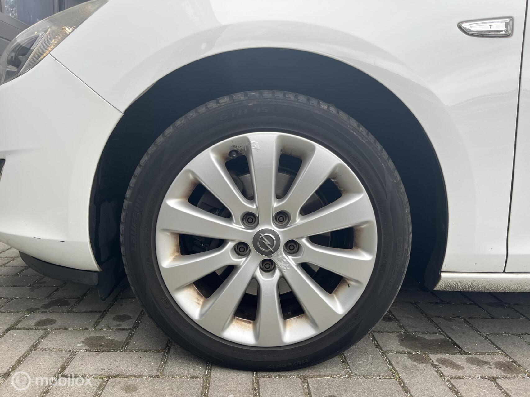 Foto van Opel Astra Sports Tourer