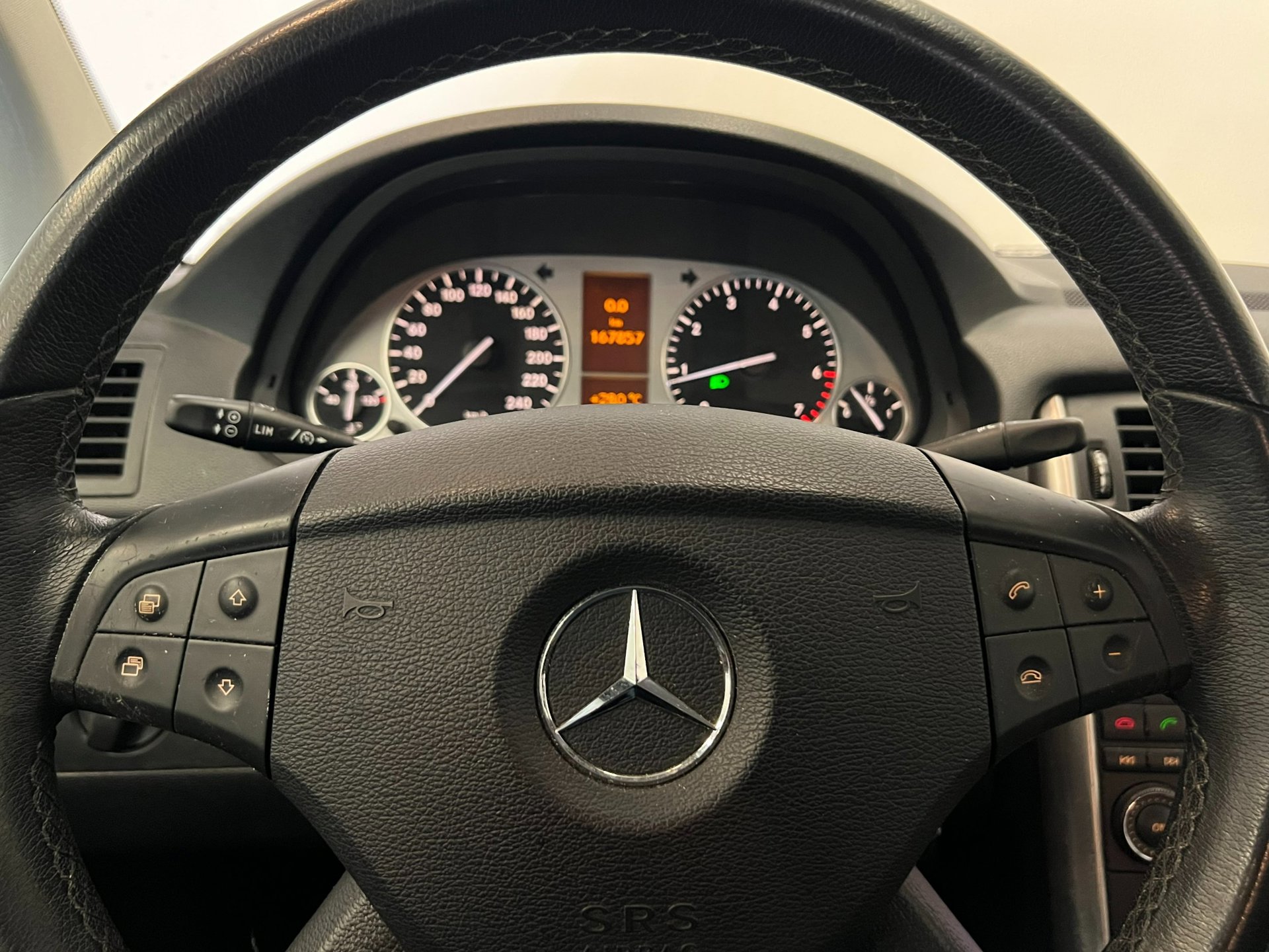 Foto van Mercedes-Benz B 180
