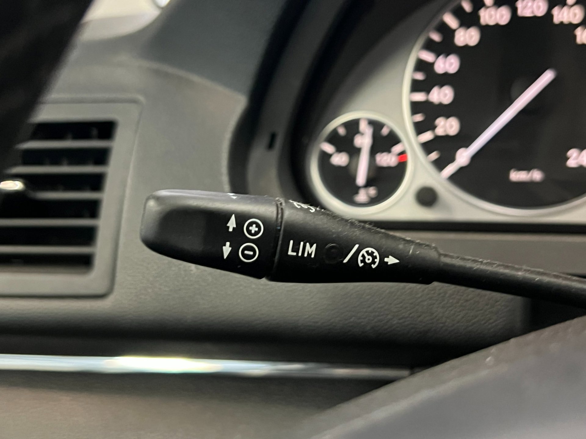 Foto van Mercedes-Benz B 180