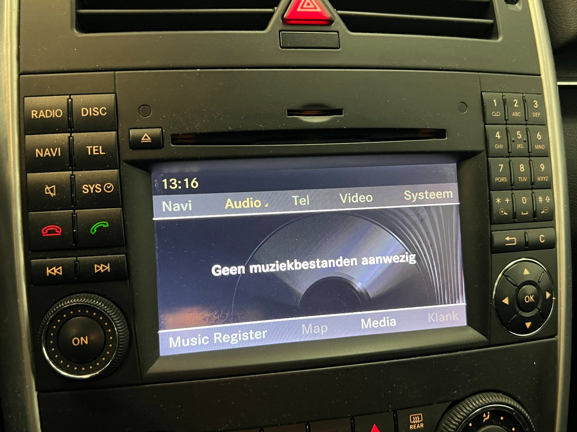Foto van Mercedes-Benz B 180
