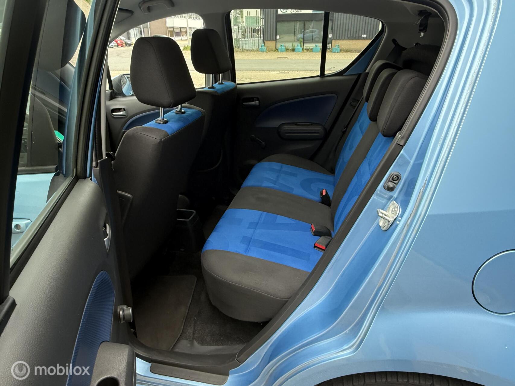 Foto van Opel Agila
