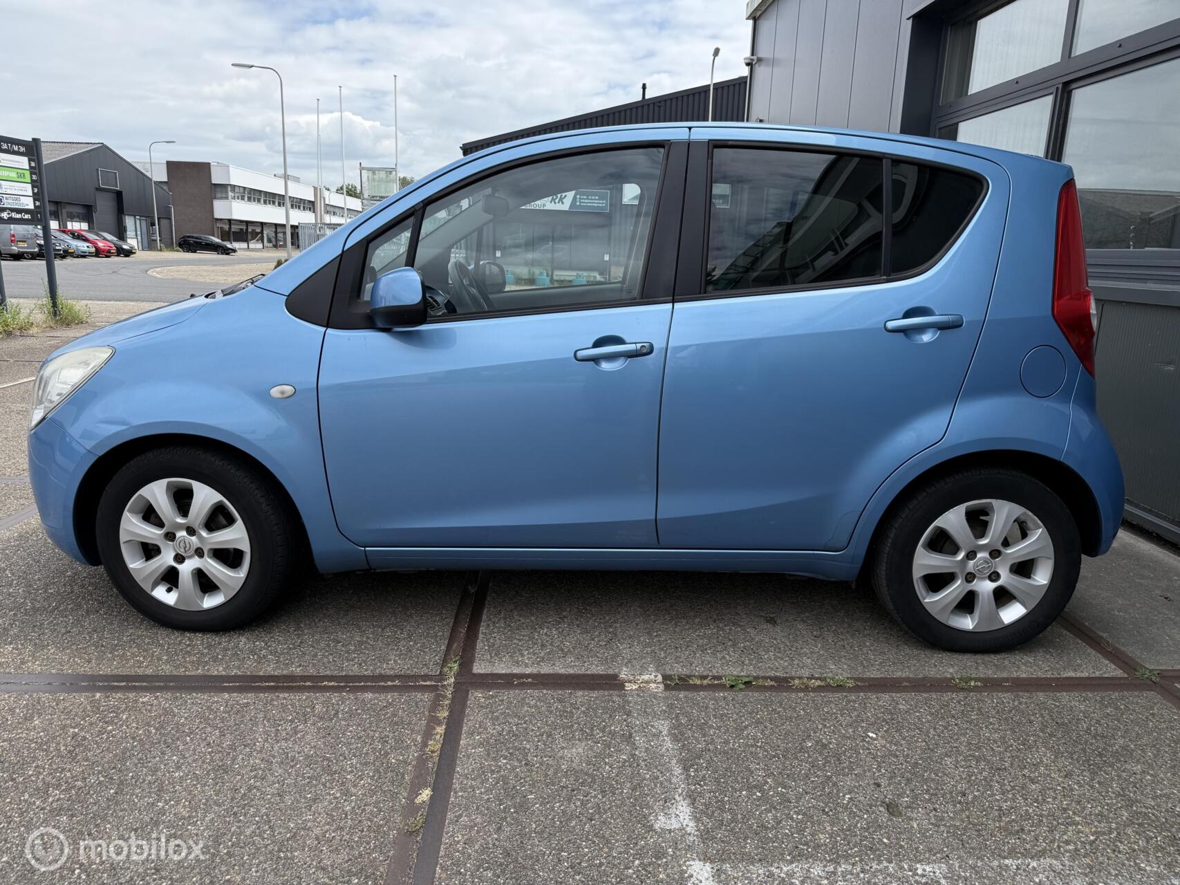 Foto van Opel Agila