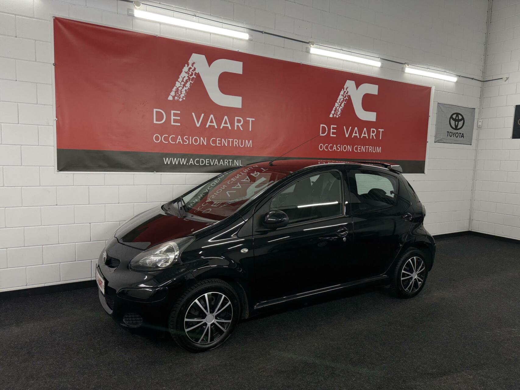 Toyota Aygo 1.0-12V Aspiration Green - VERKOCHT! 2010 - voorkant