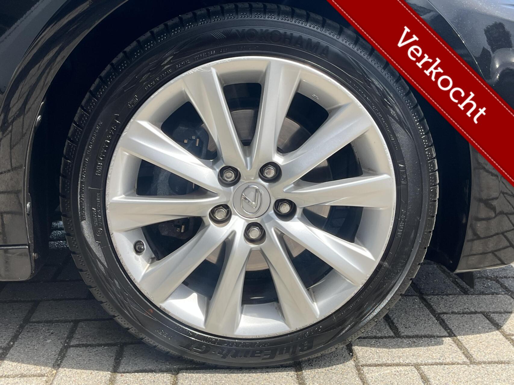 Foto van Lexus Lexus Is300h