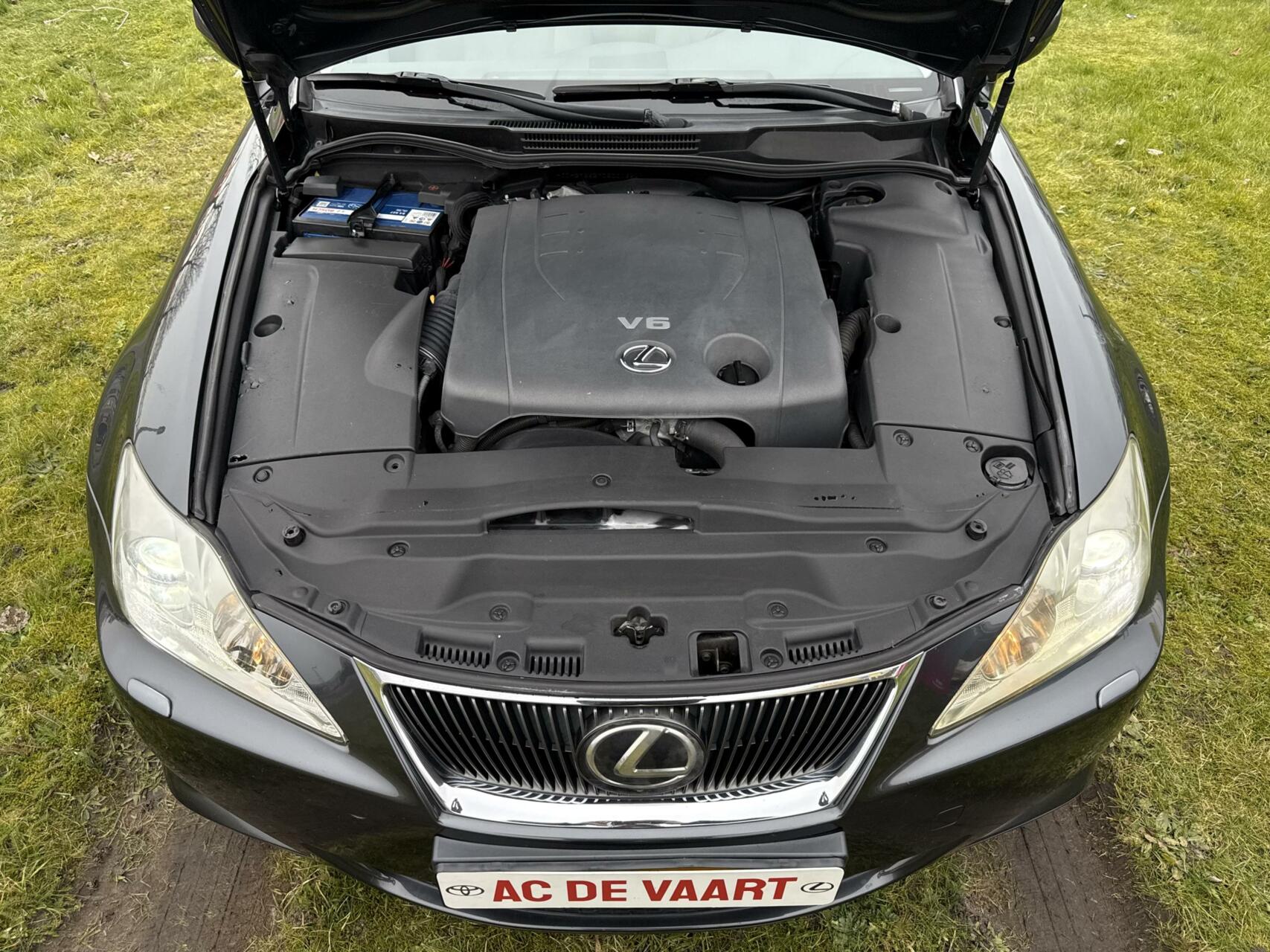 Foto van Lexus Is