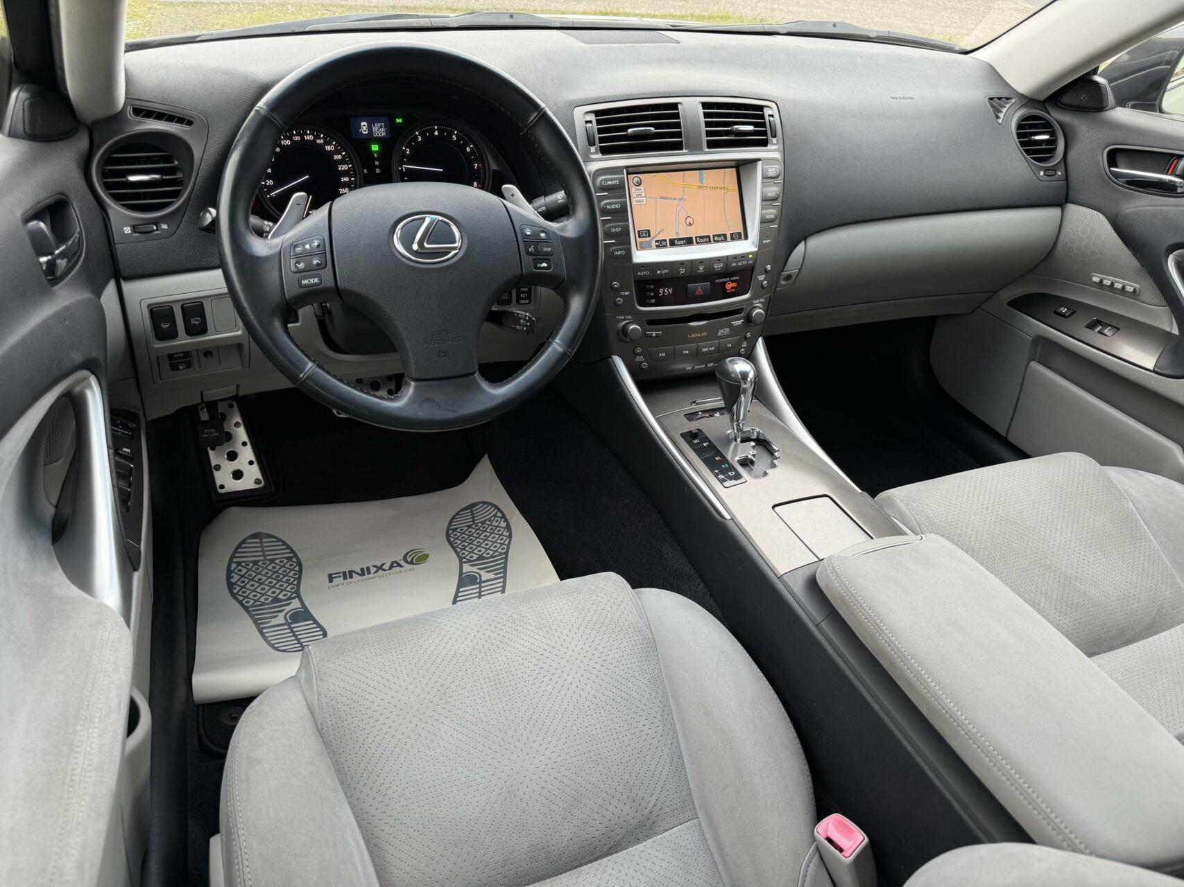 Foto van Lexus Is