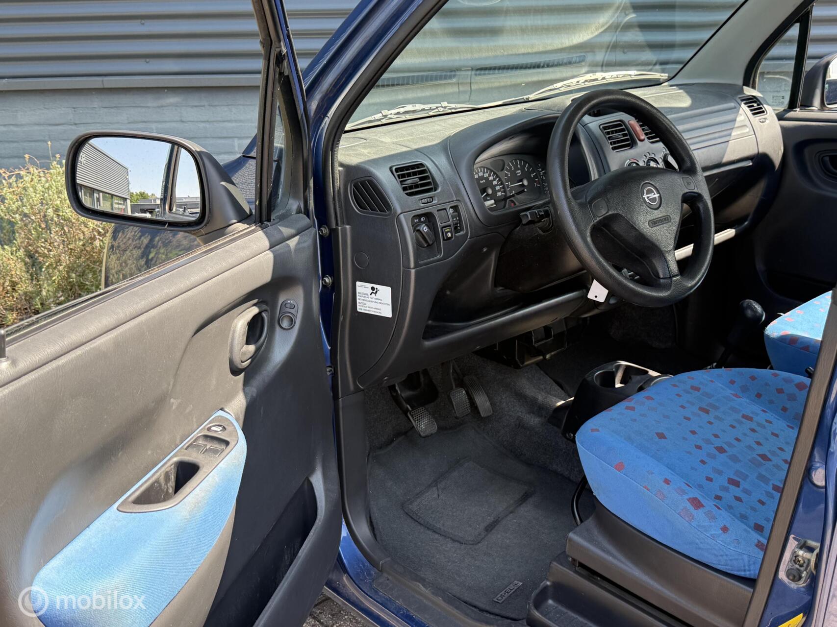 Foto van Opel Agila