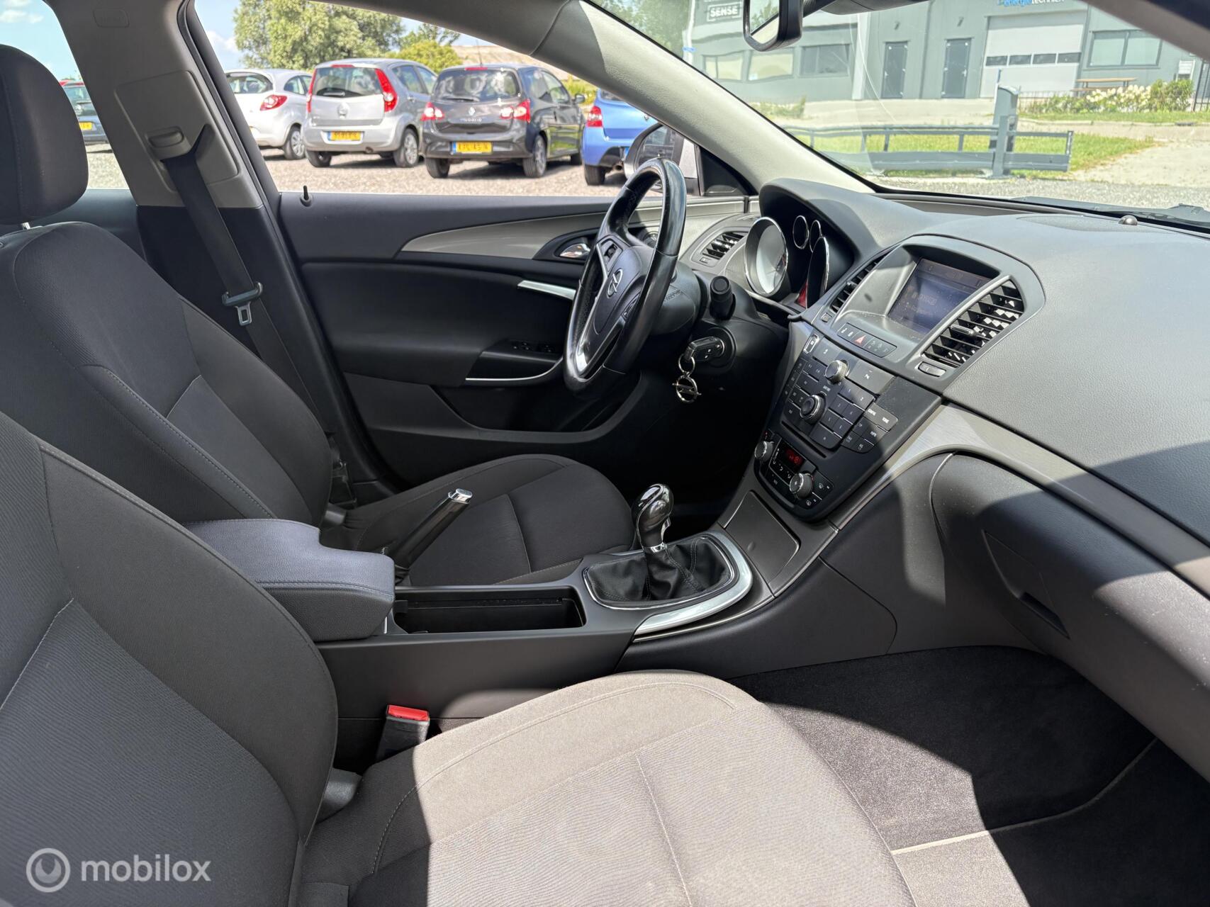 Foto van Opel Insignia Limousine HB
