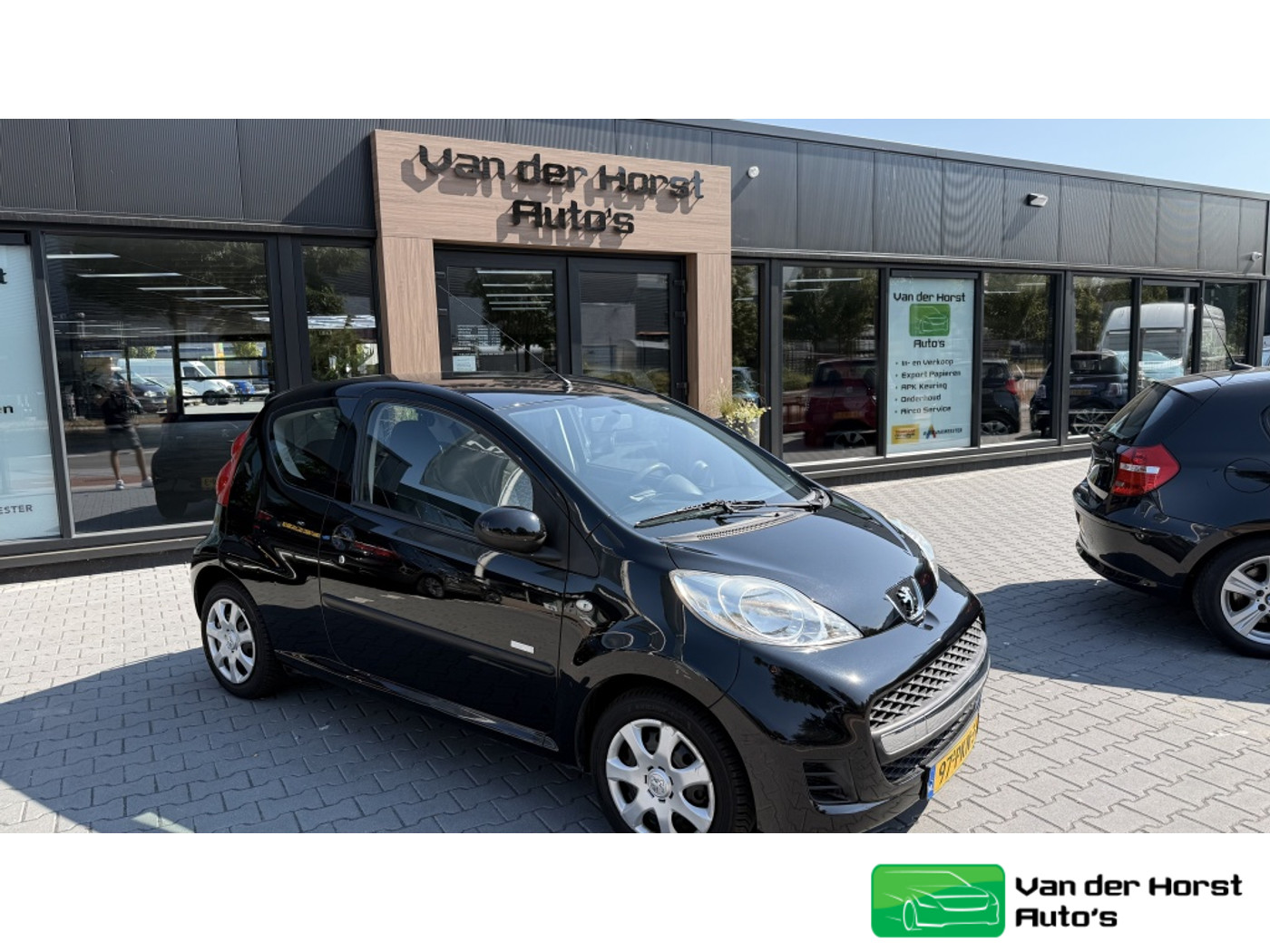 Peugeot 107 1.0-12V Millesim 200 2011 - voorkant