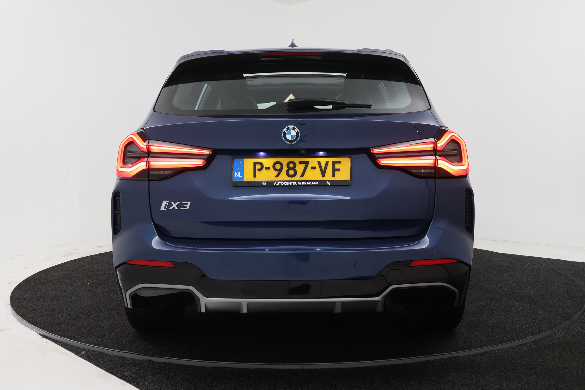 Foto van BMW Ix3
