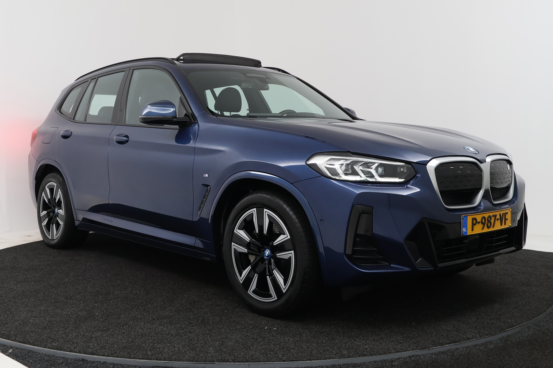 Foto van BMW Ix3