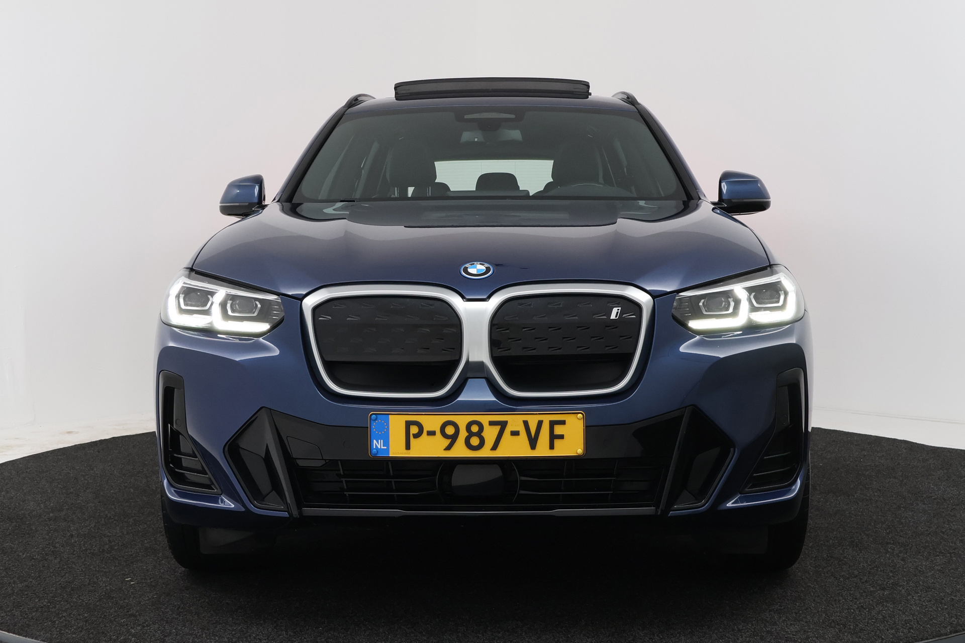 Foto van BMW Ix3