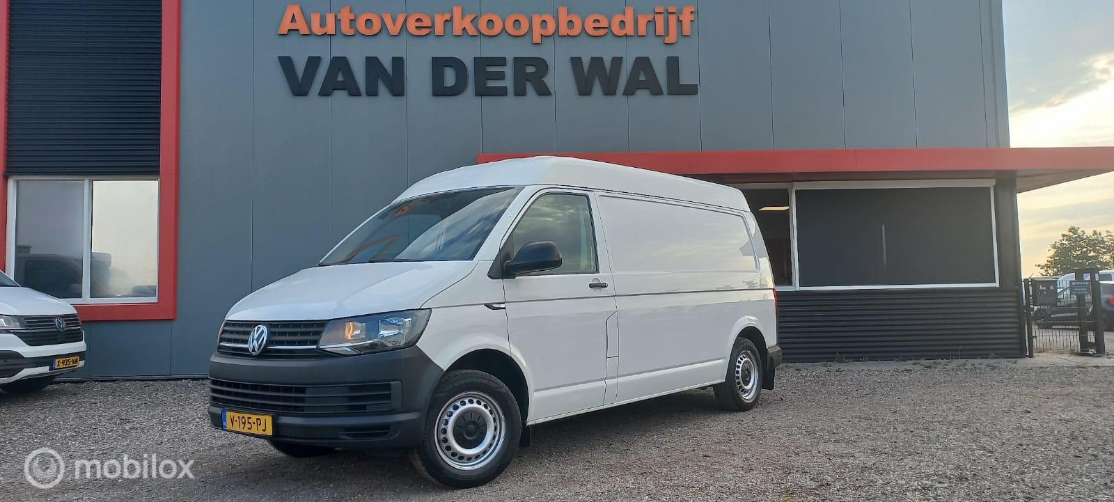 Volkswagen Transporter 2.0 TDI L2H2/AIRCO/CRUISECONTROL 2016 - voorkant
