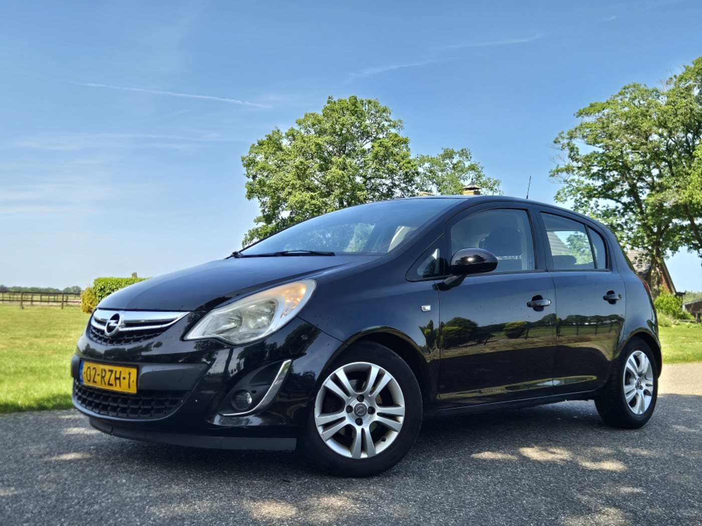 Opel Corsa 1.3 CDTi EcoF.S Ed. 2011 - voorkant