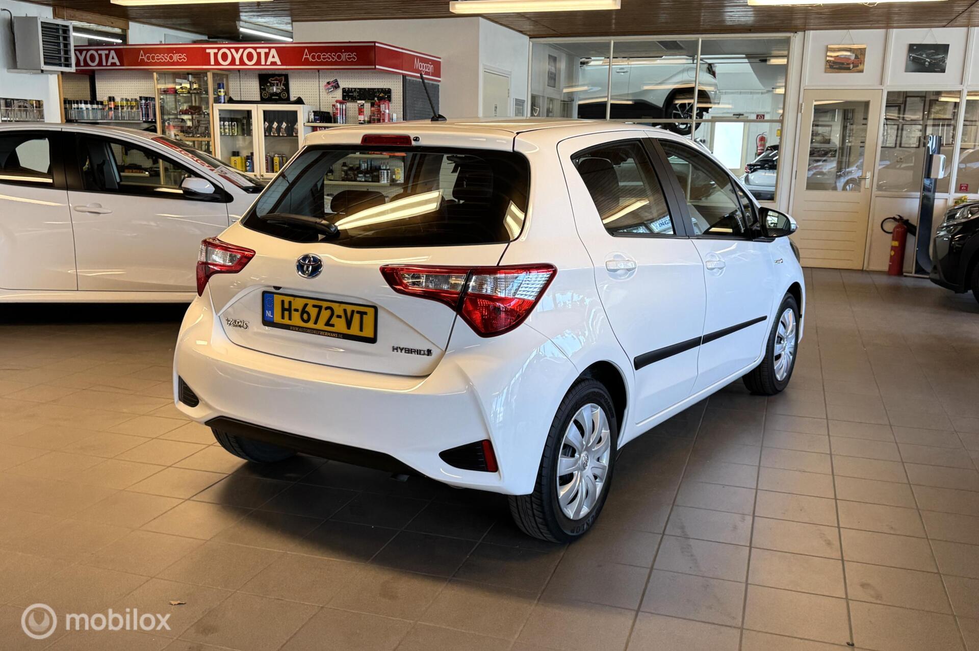 Foto van Toyota Toyota Yaris Hybrid