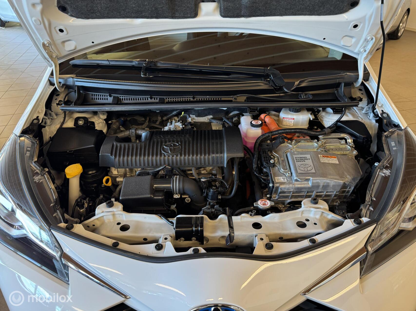 Foto van Toyota Toyota Yaris Hybrid