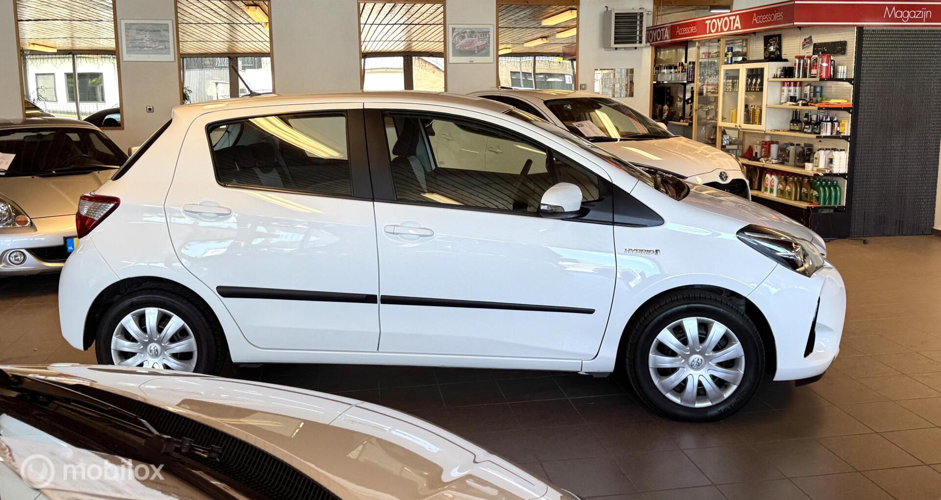 Foto van Toyota Toyota Yaris Hybrid