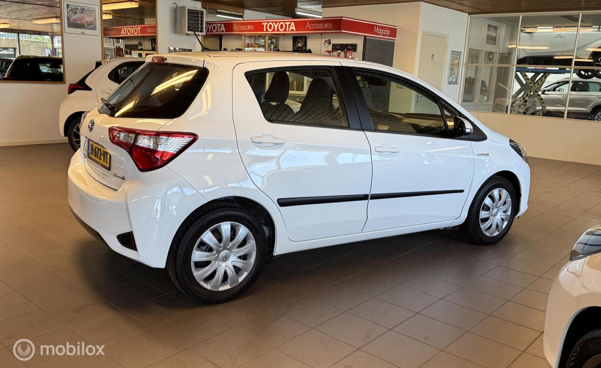 Foto van Toyota Toyota Yaris Hybrid