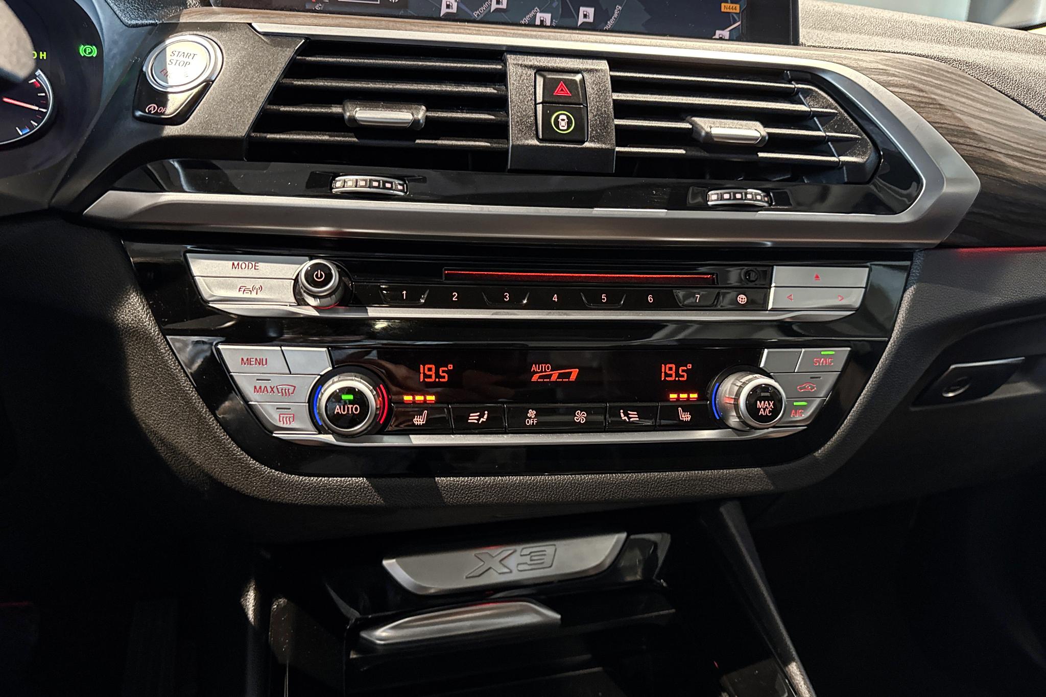 Foto van BMW X3 Xdrive30i