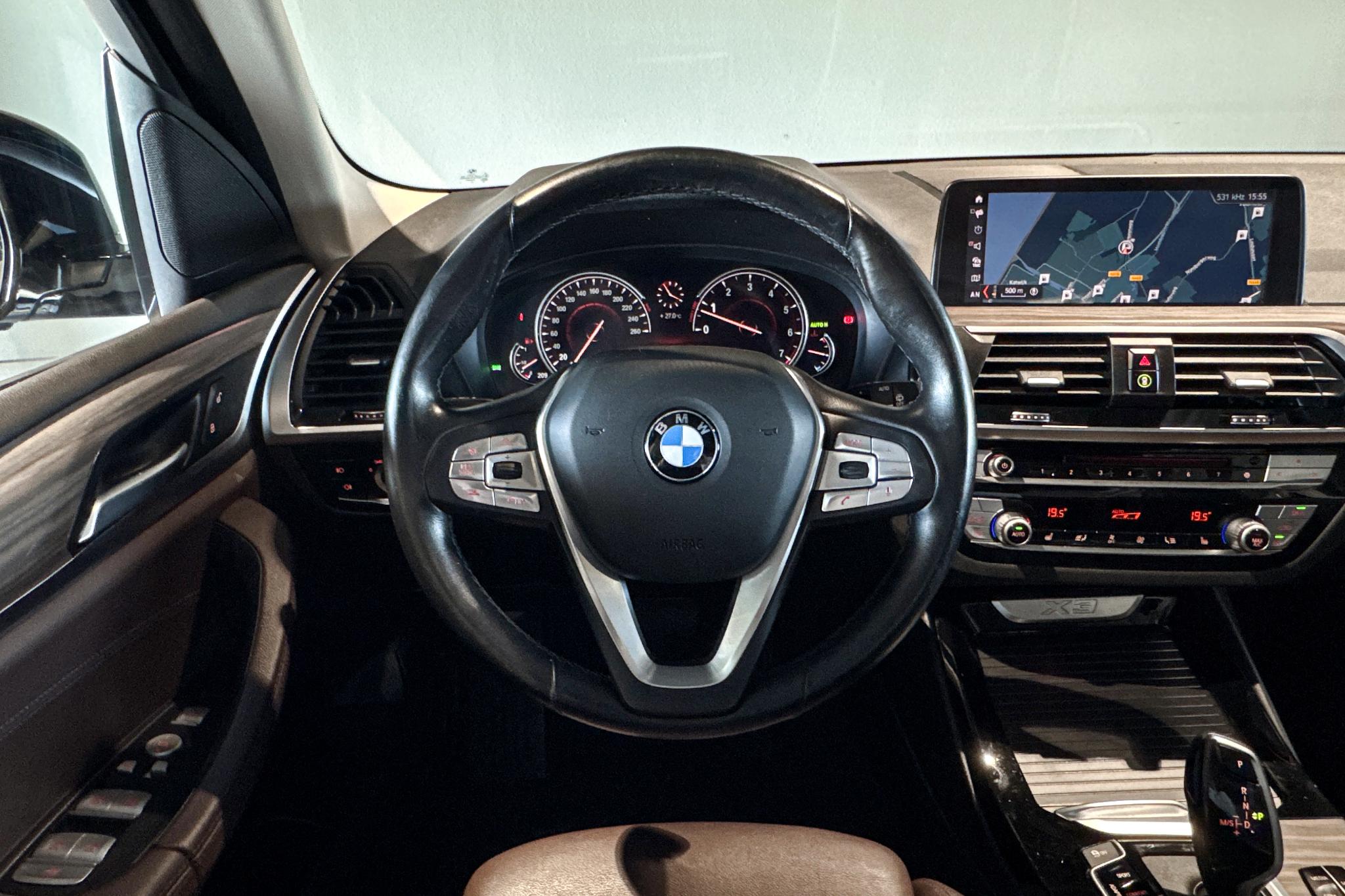 Foto van BMW X3 Xdrive30i