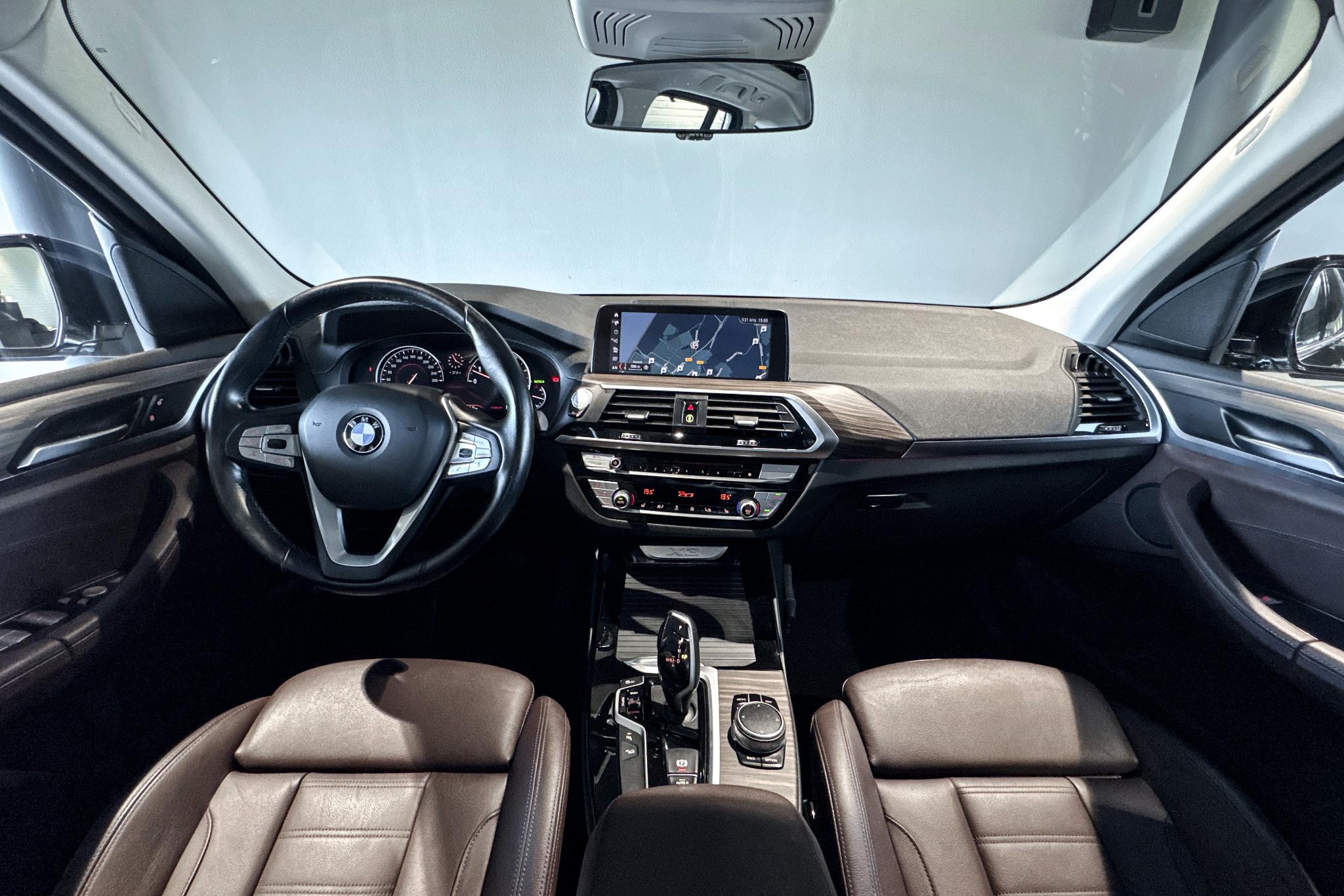 Foto van BMW X3 Xdrive30i