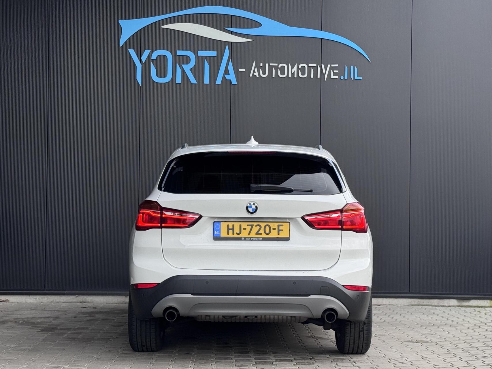 Foto van BMW X1 Sdrive20i
