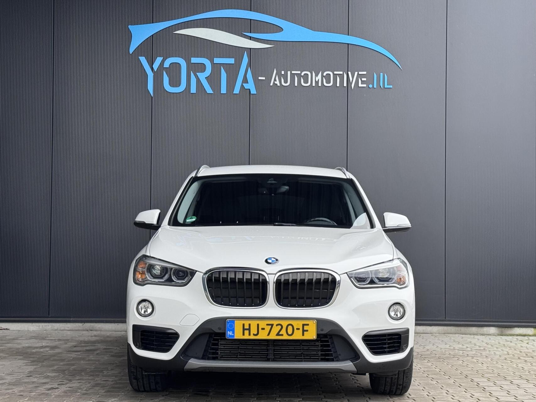Foto van BMW X1 Sdrive20i