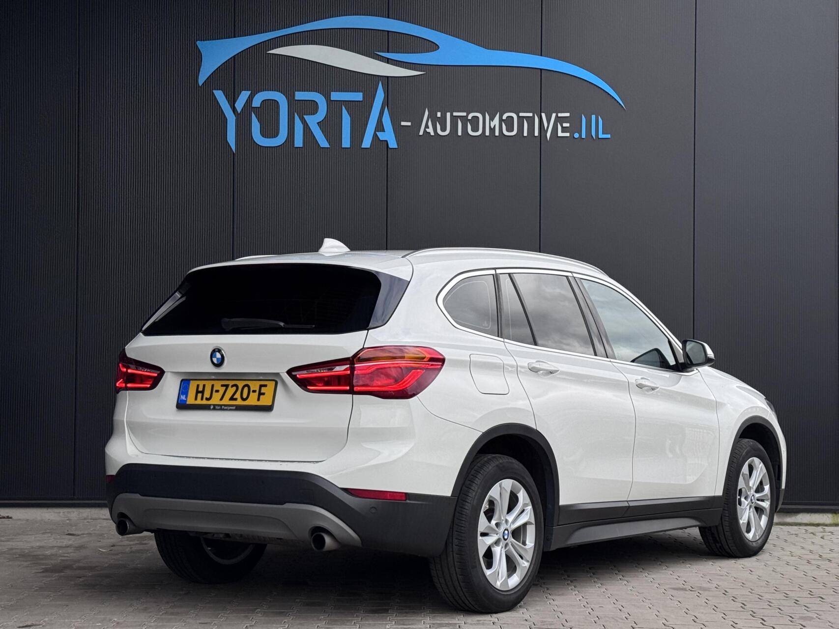 Foto van BMW X1 Sdrive20i