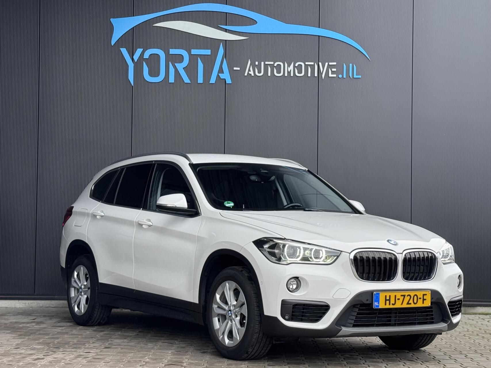 Foto van BMW X1 Sdrive20i