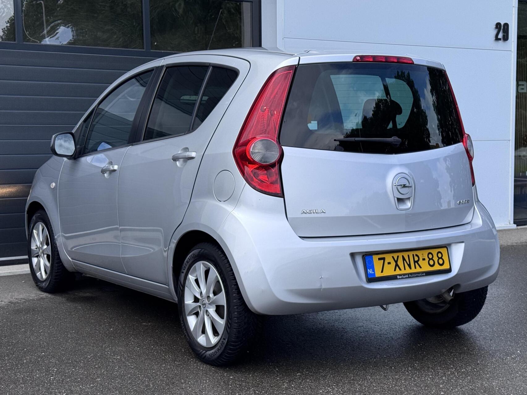 Foto van Opel Agila