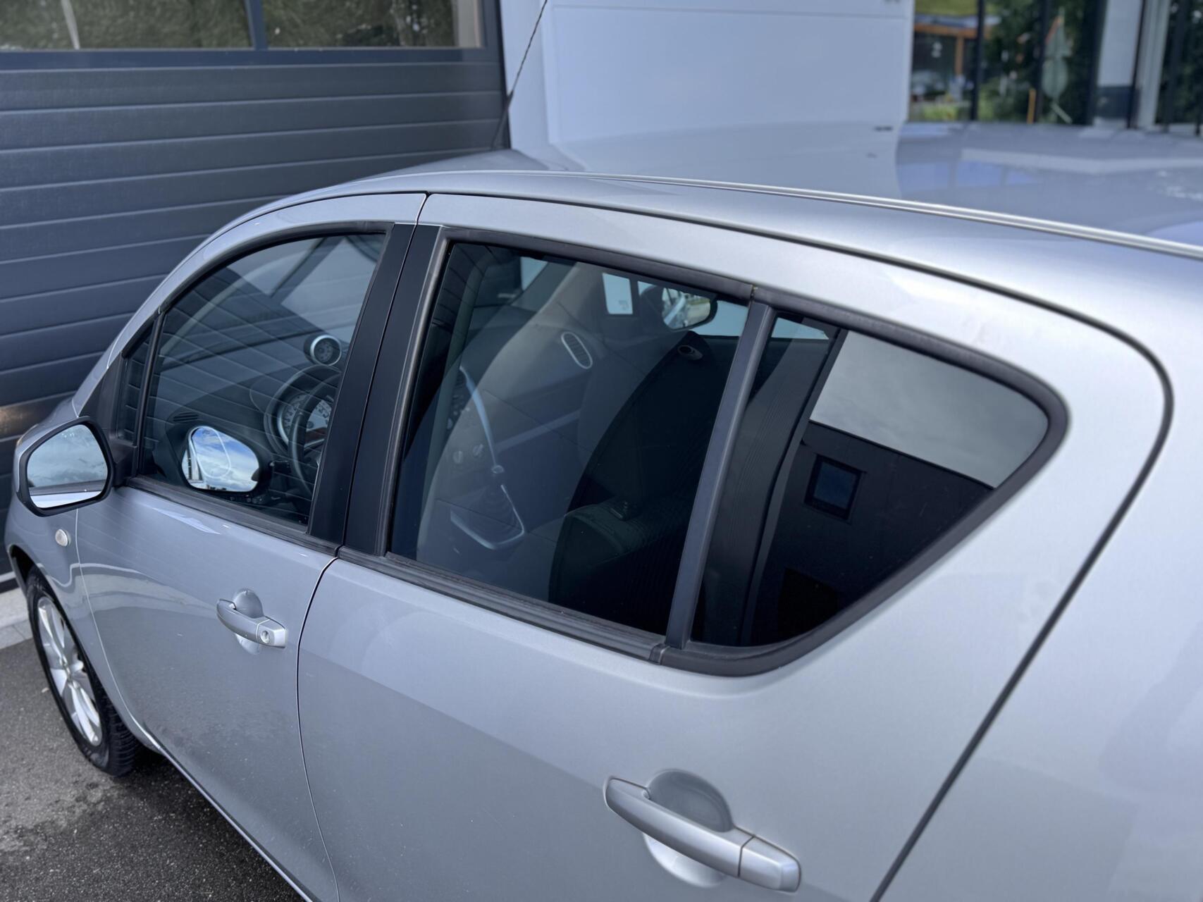 Foto van Opel Agila