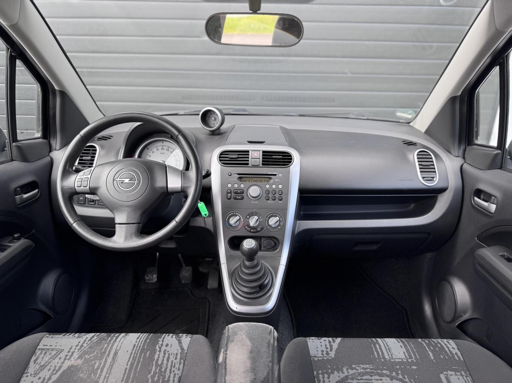 Foto van Opel Agila
