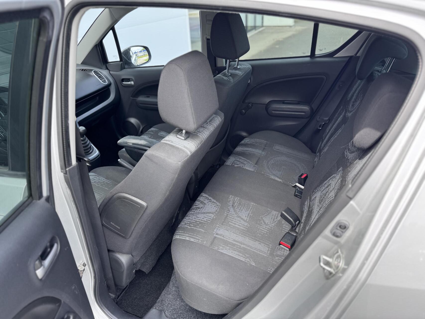 Foto van Opel Agila