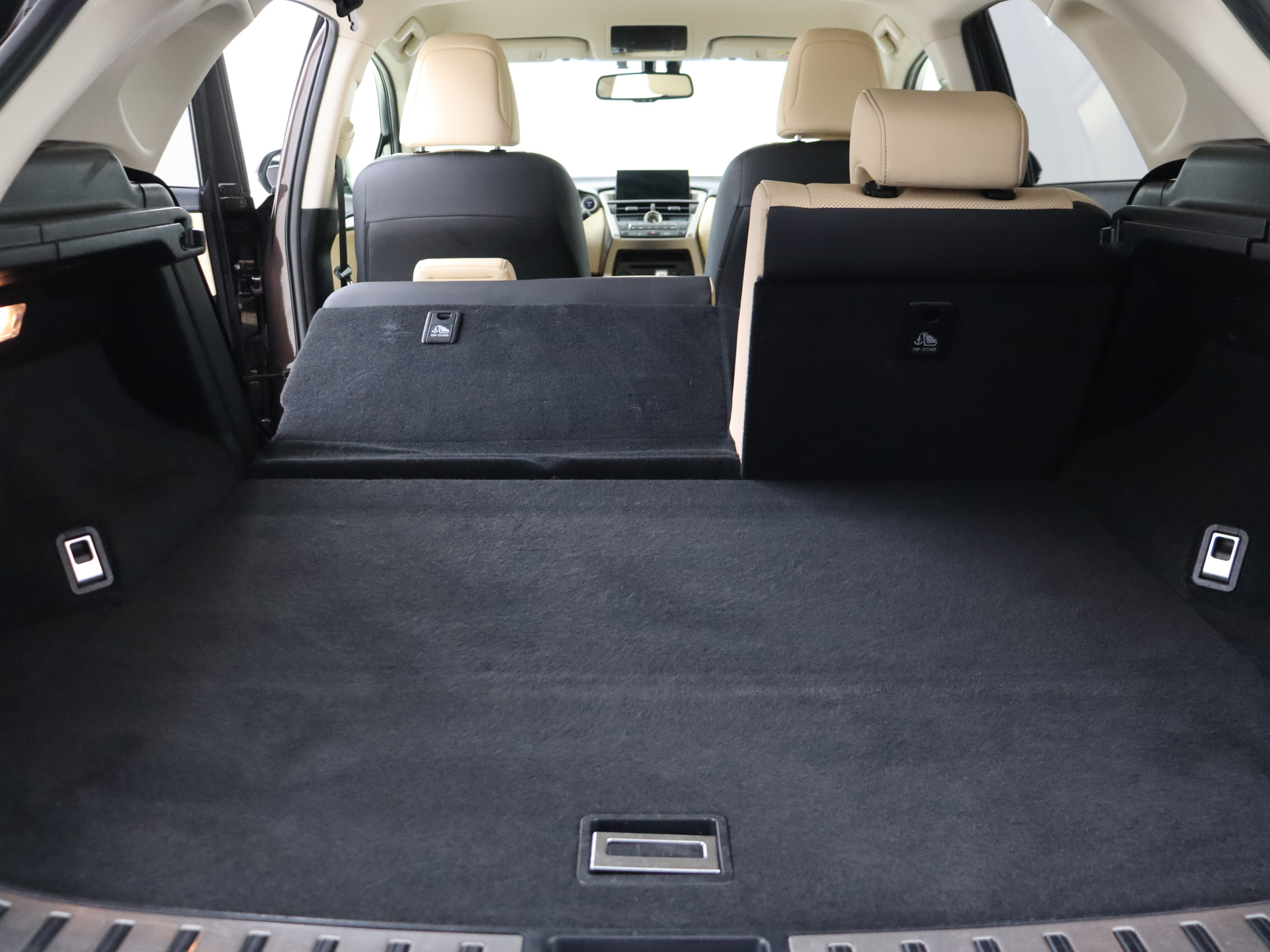 Foto van Lexus Lexus Nx300h