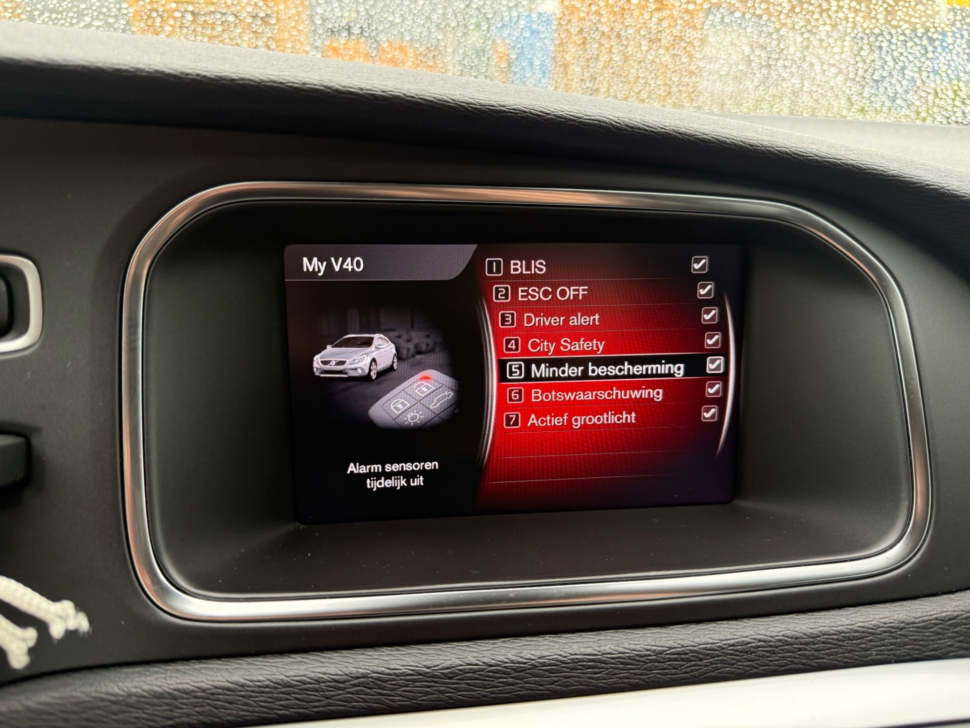 Foto van Volvo V40 Cross Country