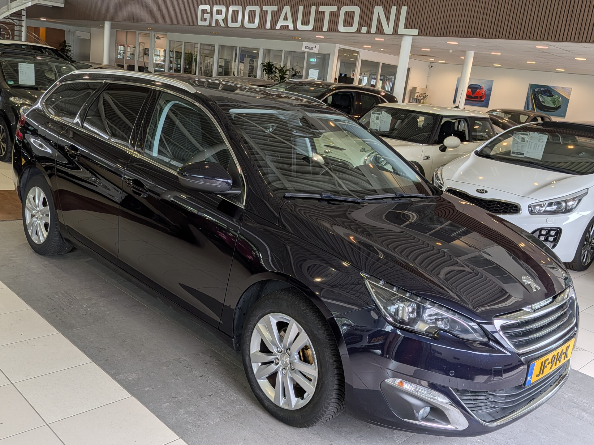 Peugeot 308 SW 1.2 PureTech Allure 2016 - voorkant