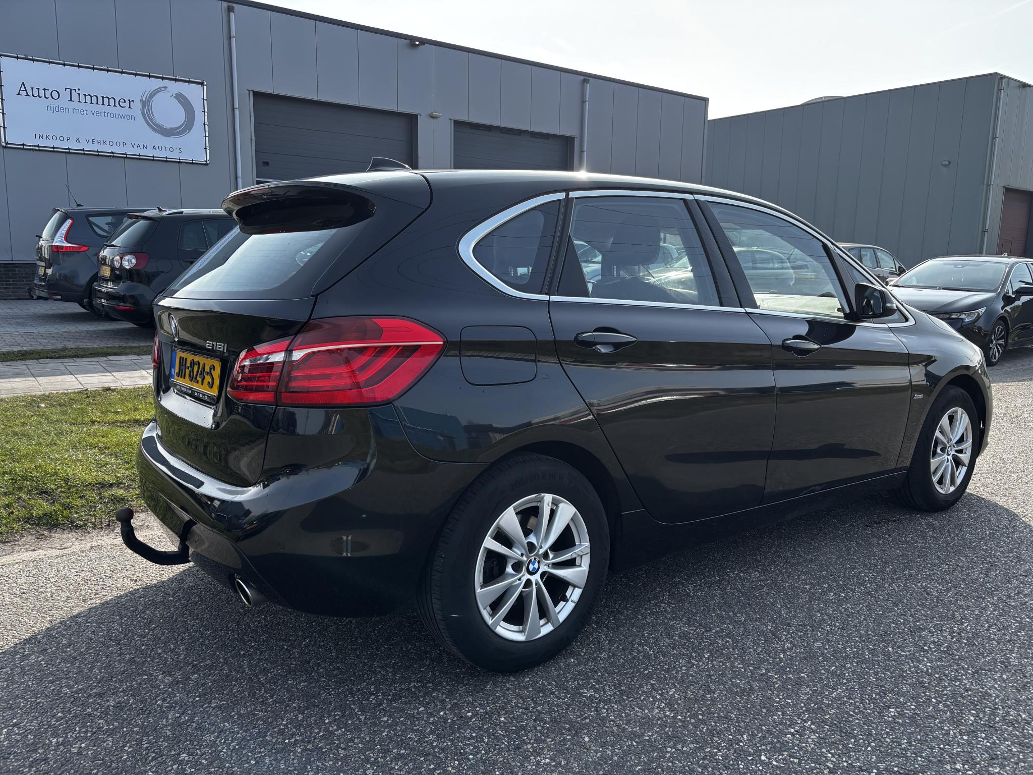 Foto van BMW 216i Active Tourer