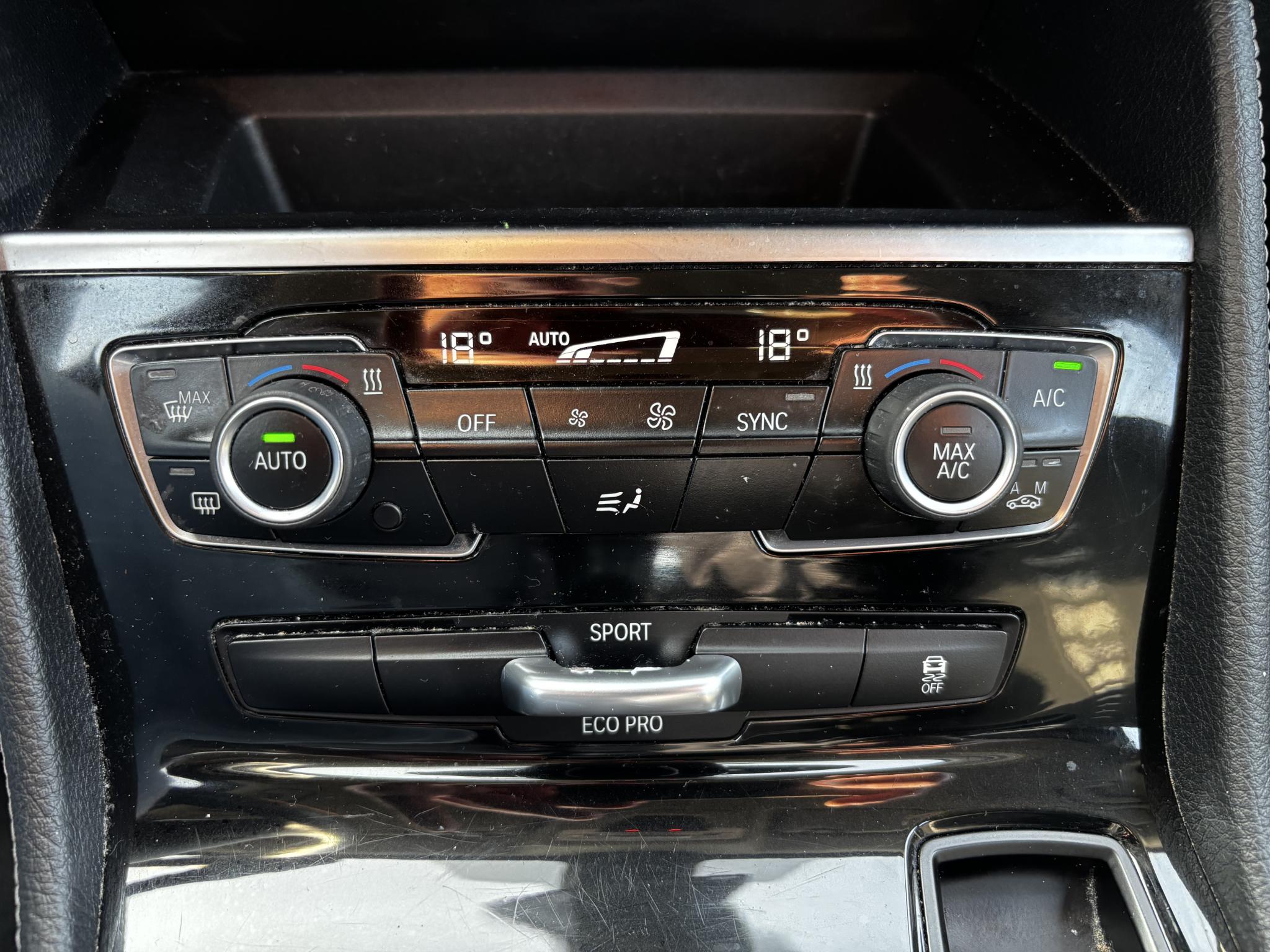 Foto van BMW 216i Active Tourer