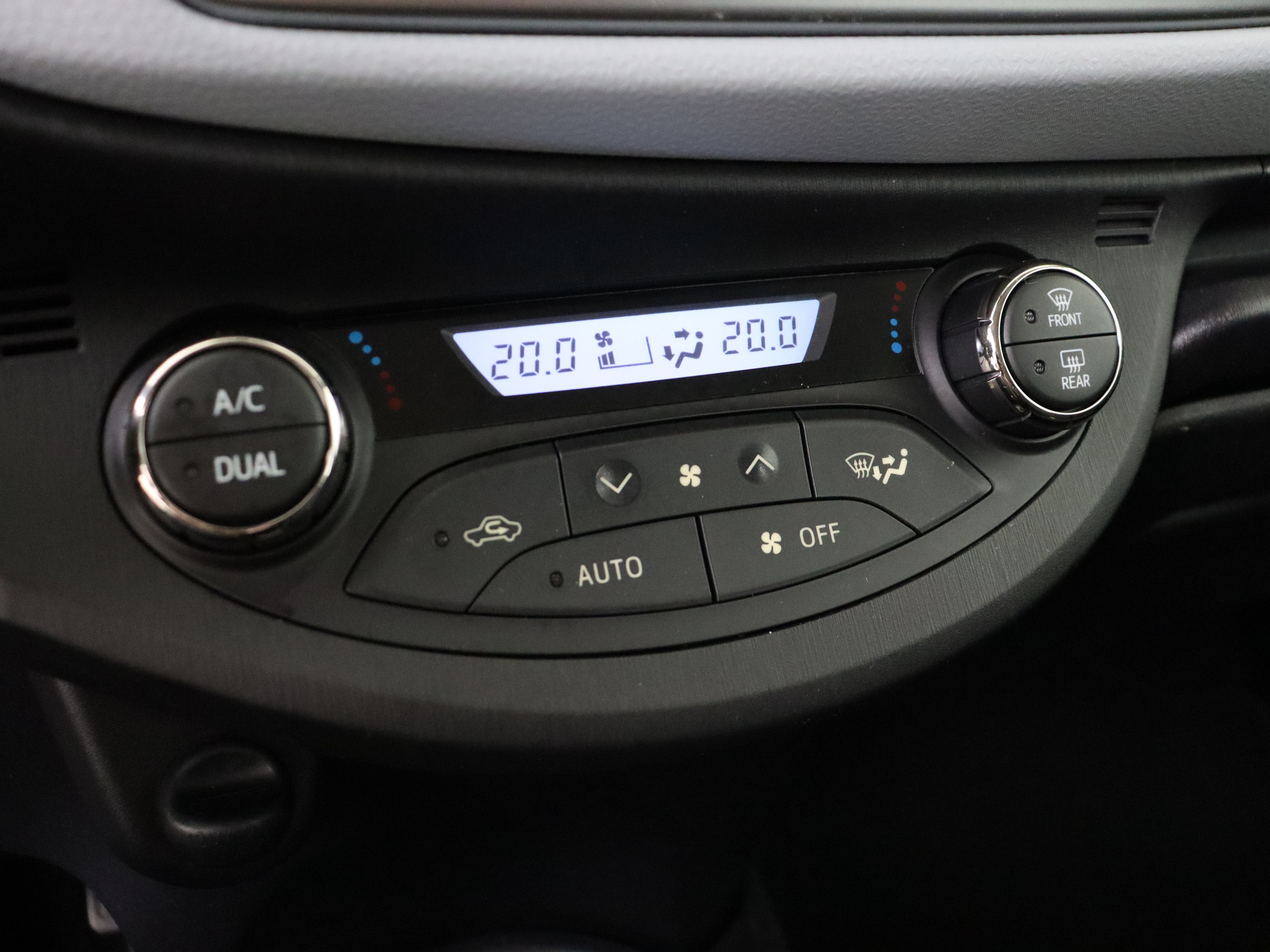 Foto van Toyota Toyota Yaris Hybrid