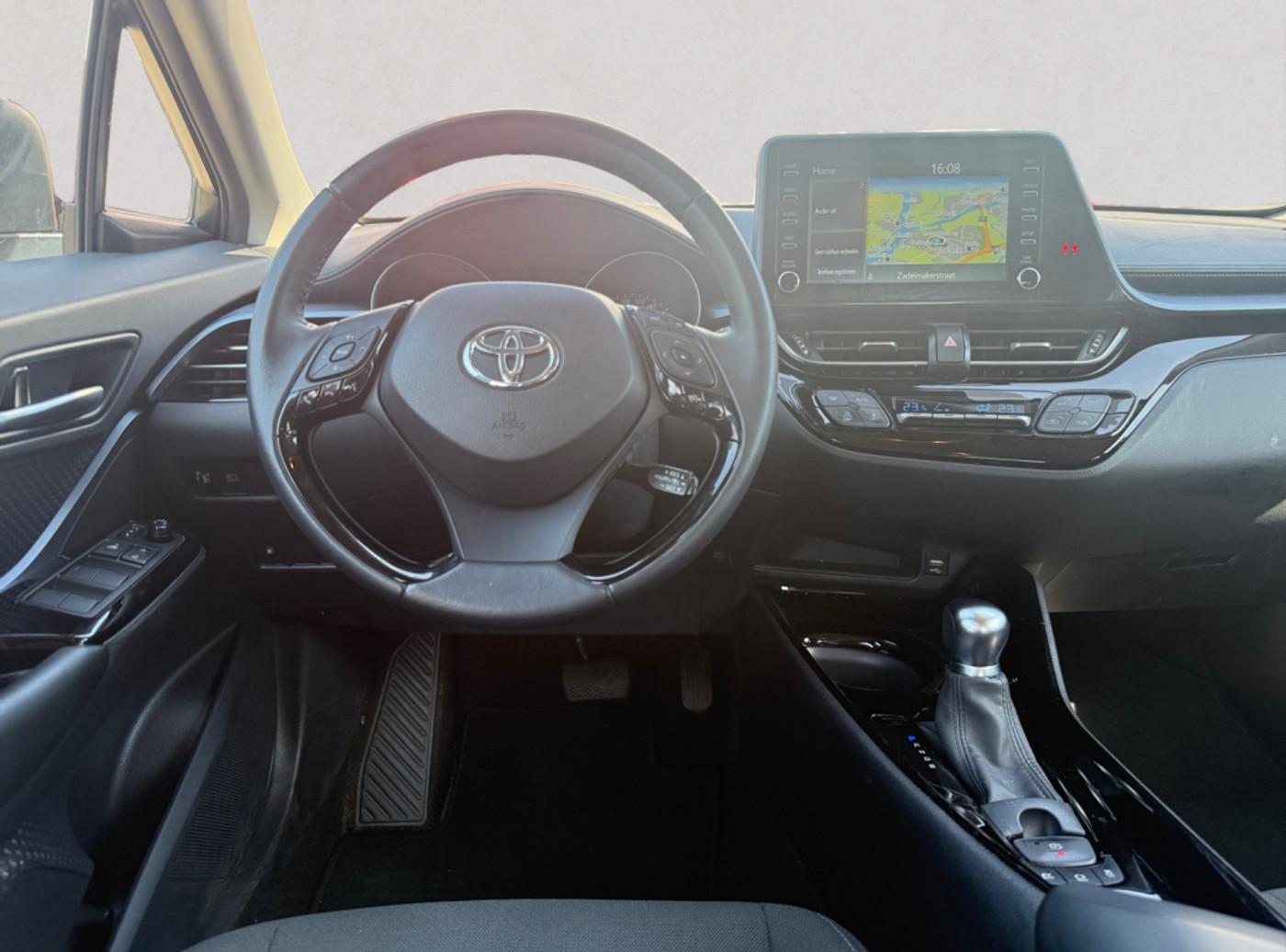 Foto van Toyota Toyota C-hr