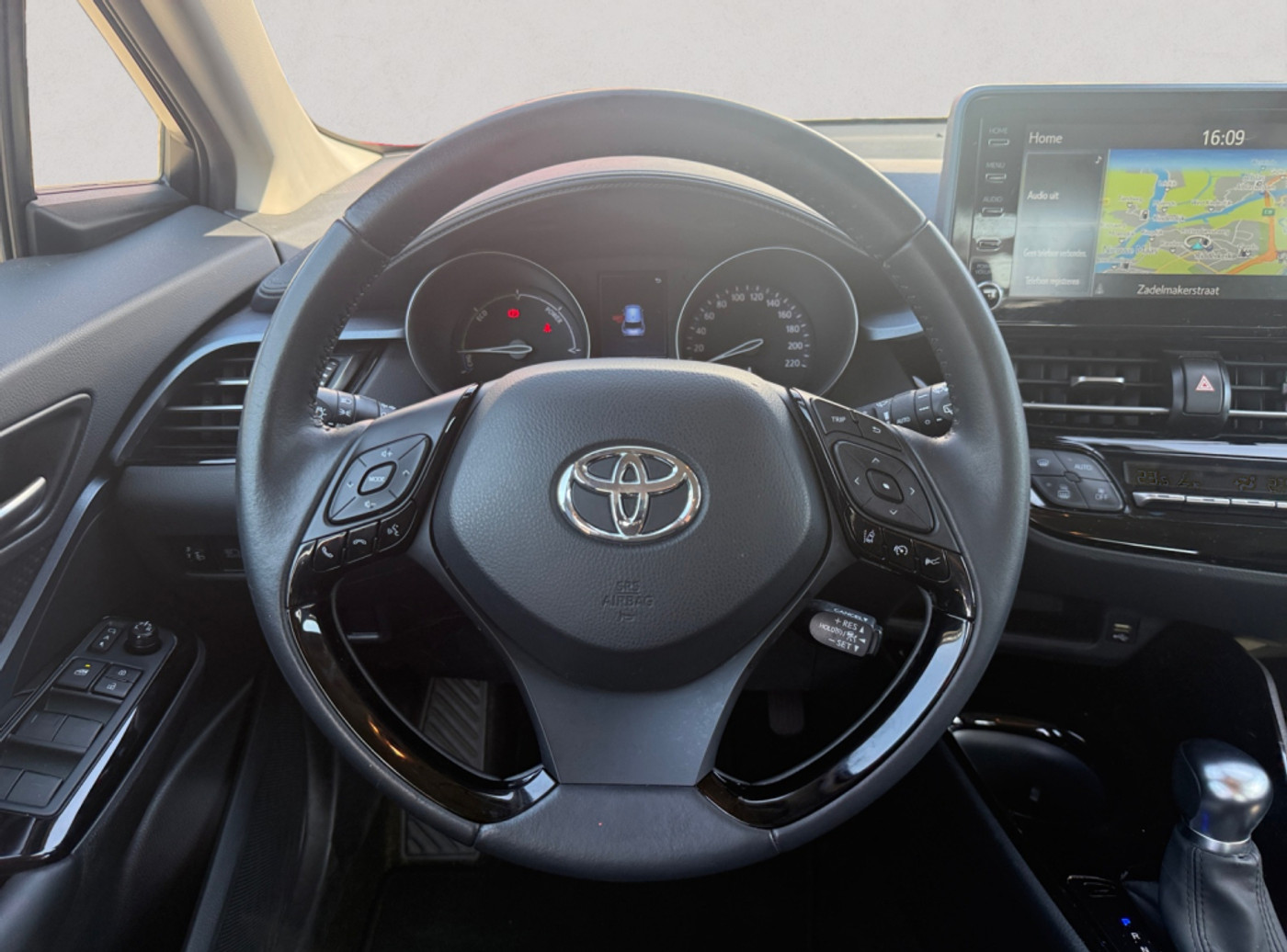 Foto van Toyota Toyota C-hr