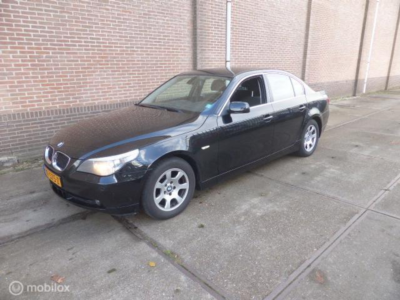 BMW 5-serie 523i Executive 2006 - voorkant