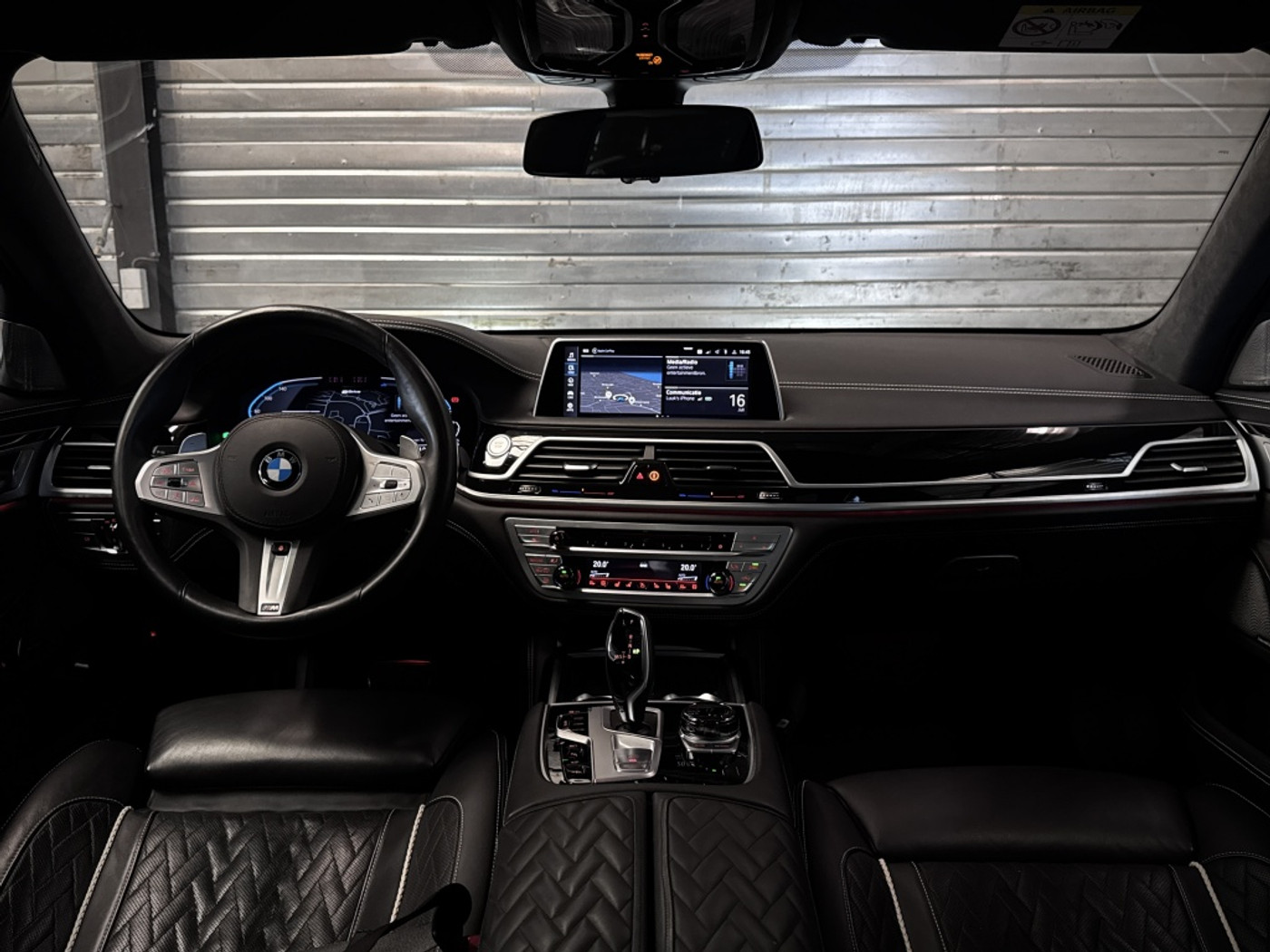 Foto van BMW 745le xDrive