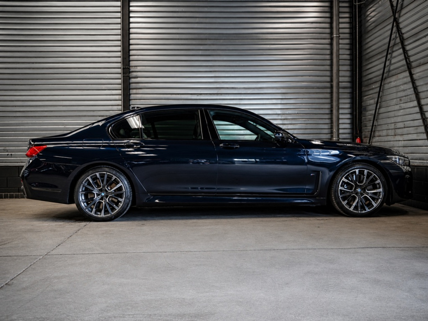 Foto van BMW 745le xDrive